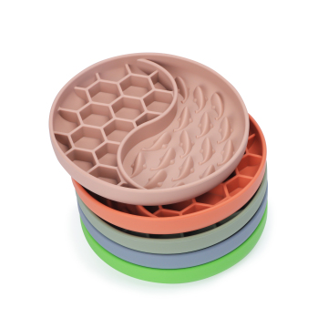Customized Logo Slow Feeder Anxiety Relief Dog Lick Mat Silicone Bowl