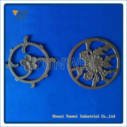 China Manufacture Decorative Wrought Iron Window Guard Decorative Iron Window Guard