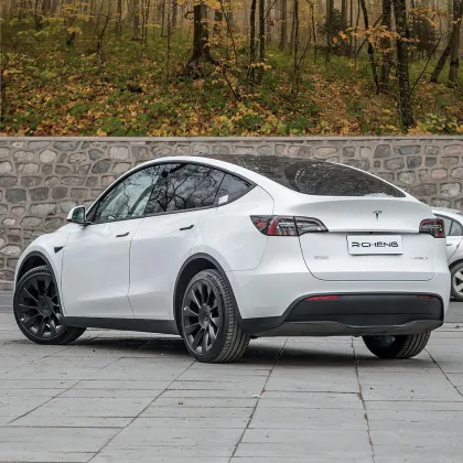 2024 China Factory Price Tesla Model Y and Model 3 New Energy Vehicles