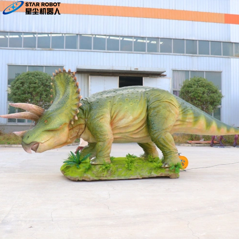 animatronic triceratops model