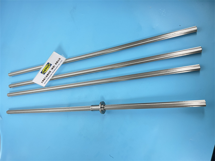 Custom shaped high precision splined long shafts