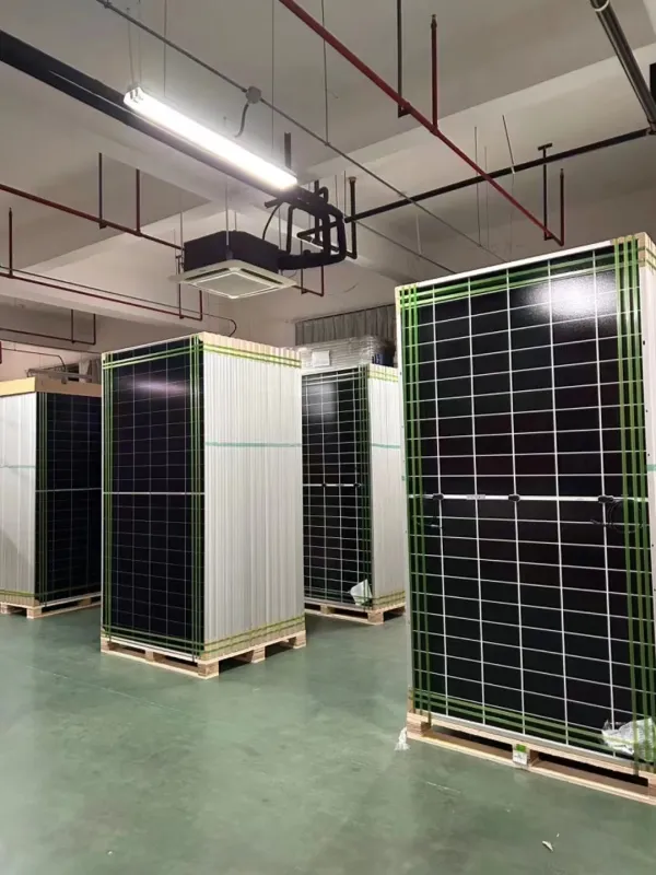 High Efficiency 750W Solar Panel