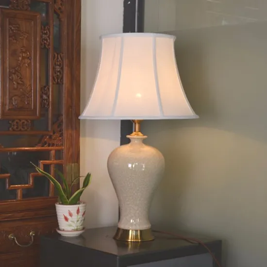 Modern energy saving ceramic base table lamp with fabric shade living room lights for hotel