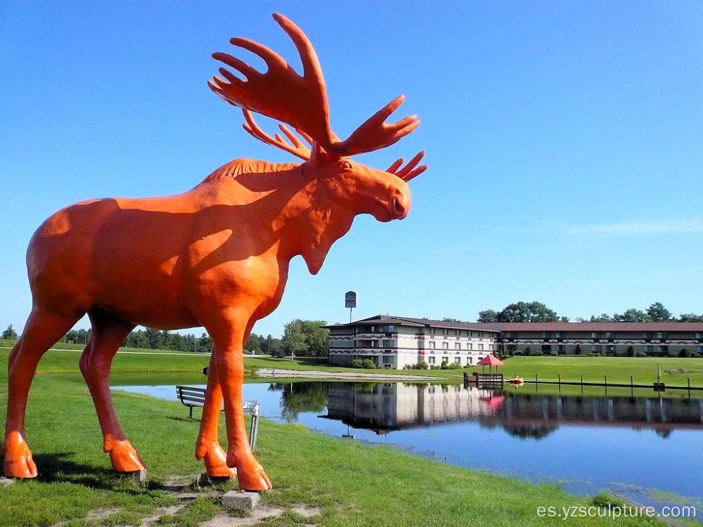 Escultura decorativa al aire libre de los alces de la fibra de vidrio