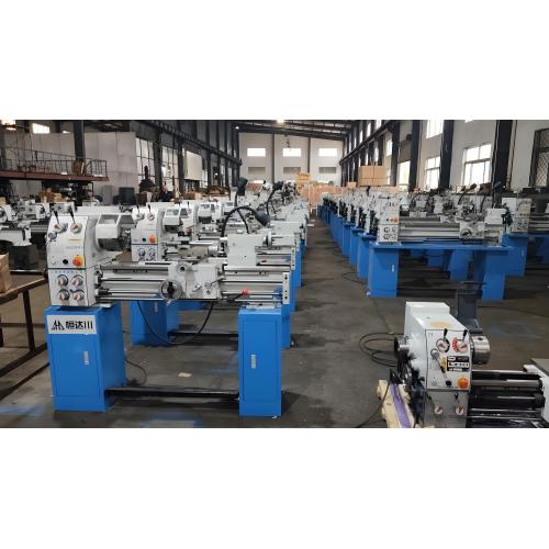 Tornio manuale per la lavorazione industriale dei metalli CQ6230A 750 910