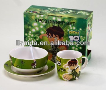 4 pezzi set di cena in ceramica in belle foto
