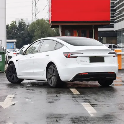 High-Speed 200km/h 4WD Tesla Model 3 Electric Cars For Sale