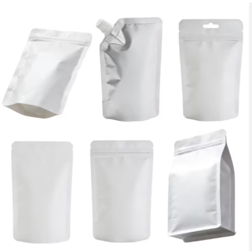 Pochette à fermeture éclair en plastique flexible avec trou de suspension