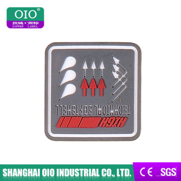 OIO High Quality Eco-friendly Practical Injection Label With Embossed Logo For Garments