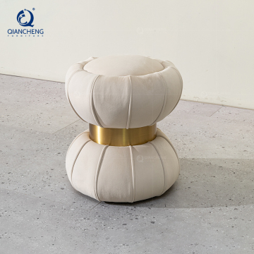 Qiancheng OEM Factory Price Velvet Fabric Foot Stools &amp; Ottoman voor hotel- en thuismeubilair
