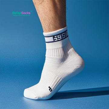 Custom Logo Sport Athletic Socks: Cotton Crew Socks for Gym and Basketball