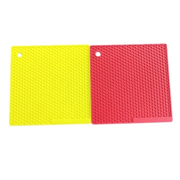 Wholesale Vintage Design Square Silicone Placemats - Heat Insulating Pads for Dinner Tables