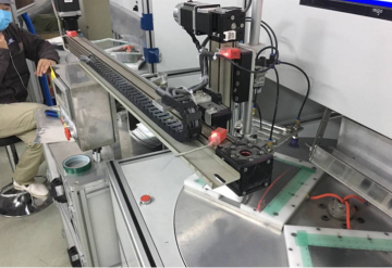 New plastic film unmanned feeder