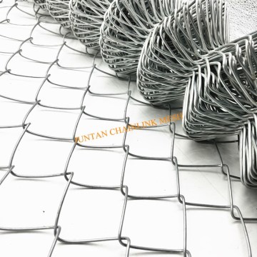 Chain link woven wire mesh fence