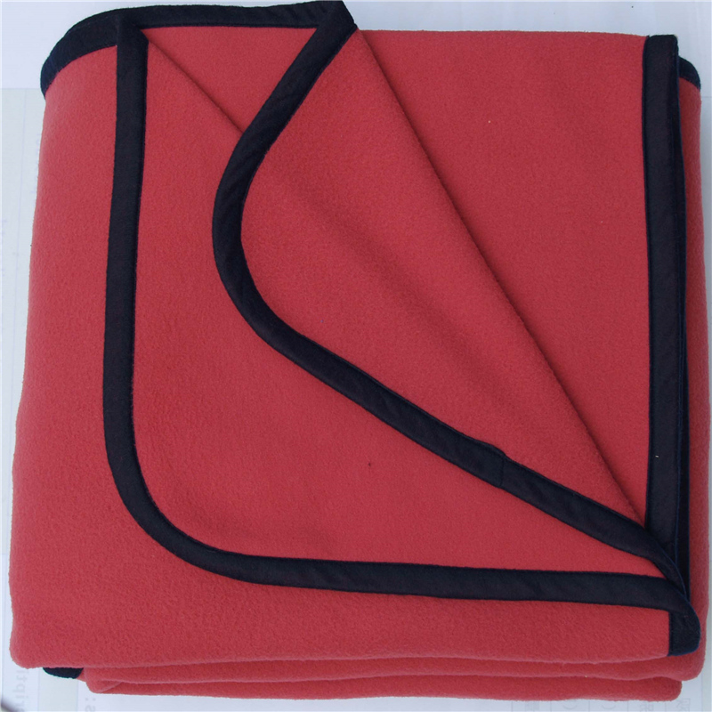 Overlock Fleece Blanket