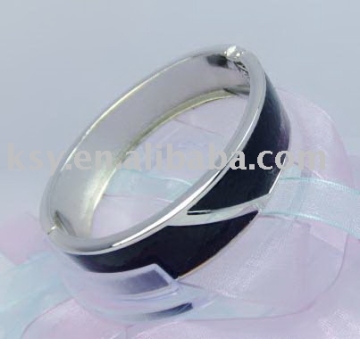Fashion bracelet