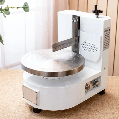 Bakery Butter Decoration Coating Spreader Birthday Cake Cream Daubing Machine