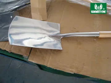 Stainless steel spade with ashwood handle