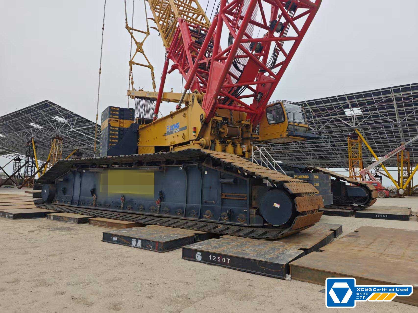 the-right-side-of-the-used-crawler-crane-xgc16000-1