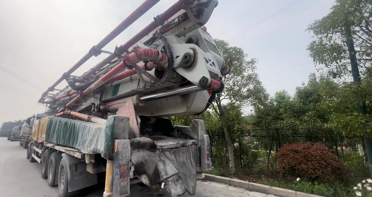XCMG HB67V Concrete Pump Truck