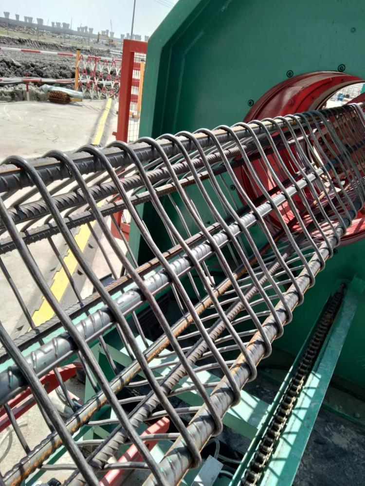 Square Pile Roll Welder For Precision Manufacturing