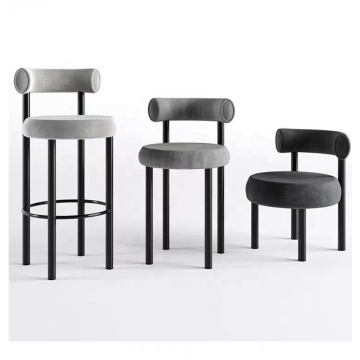 Chaises de tabouret de bar bon marché avec siège en cuir de bonne qualité et acrylique en vente