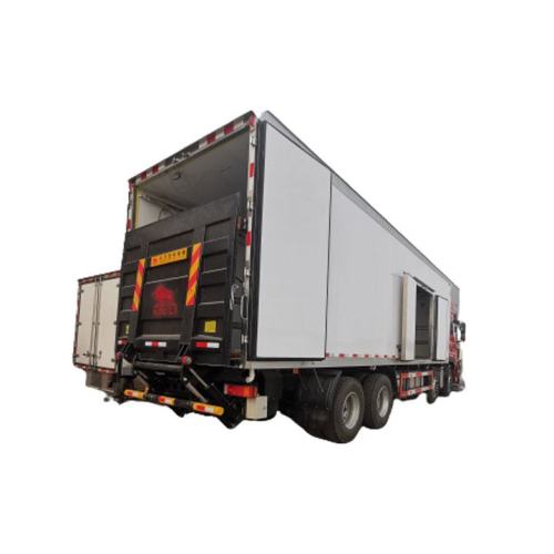 8x4 Diesel Engine Refrigerator Freezer Truck