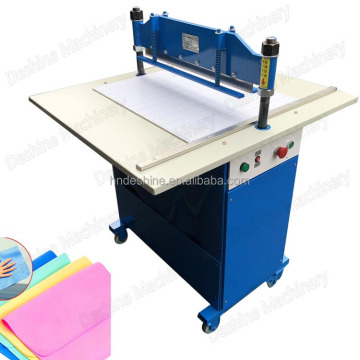 Automatische Schneidmaschine für elektrische Stofftextile