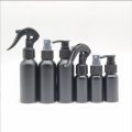 Черные алюминиевые бутылки из тонкого тумана