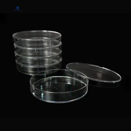plastic petri dish with cover