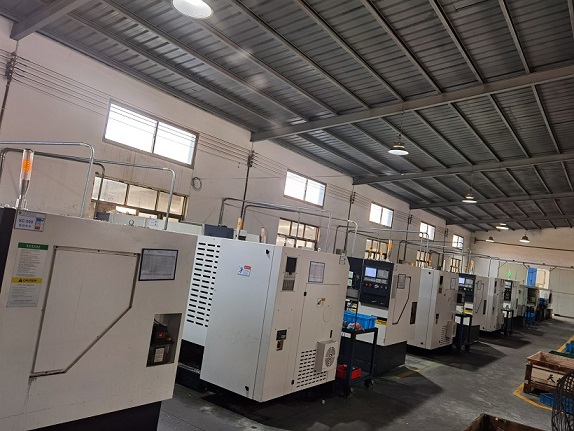 Tianhui CNC turning workshop