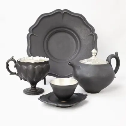 Gothic Elegance & Dark Beauty Tableware Collection