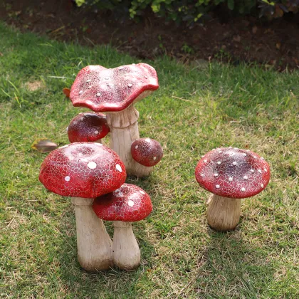 Customized Garden Decoration Mushroom Props - Resin Mushroom Statue