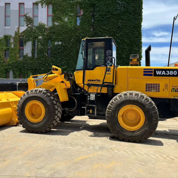Gebruikte Komatsu WA380 -lader te koop in China met sterke stroom en redelijke prijs