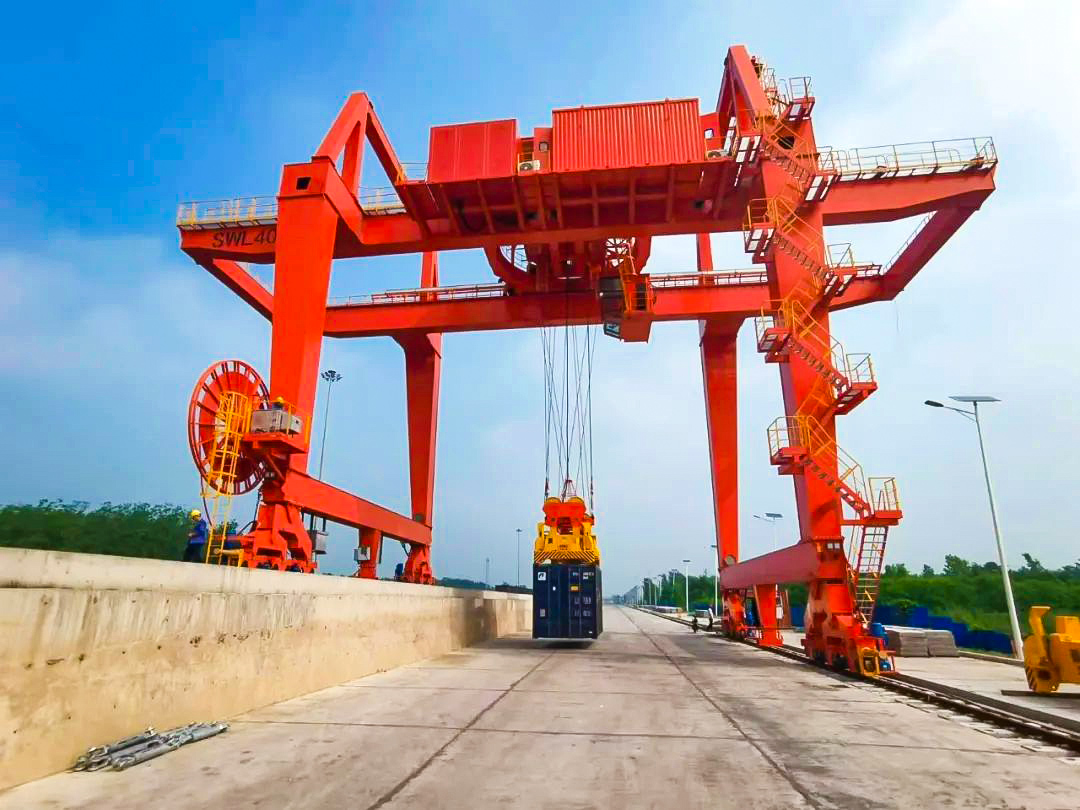 railway-logistic-RMG-container-crane-41-ton