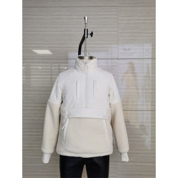 Cómodas chaquetas de vellón sherpa blanca para inviernos