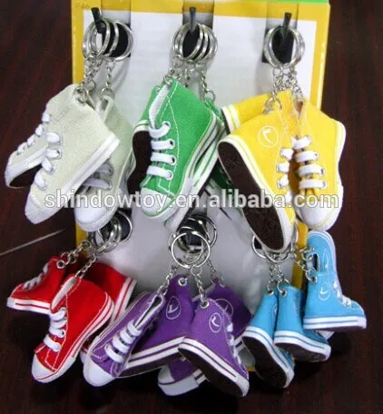 many choices for different colors sport shoes keychain