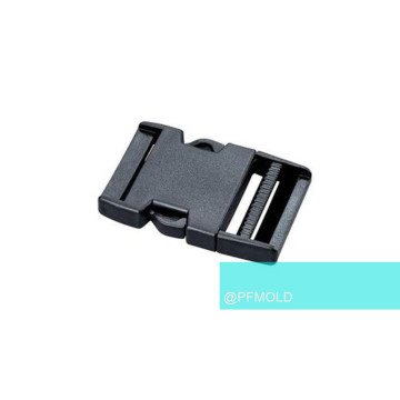 Universal plastic buckle for backpacks