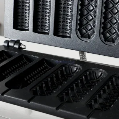 Popular Snack Maker Home Use and Commercial Crisp Machine with Six Parts