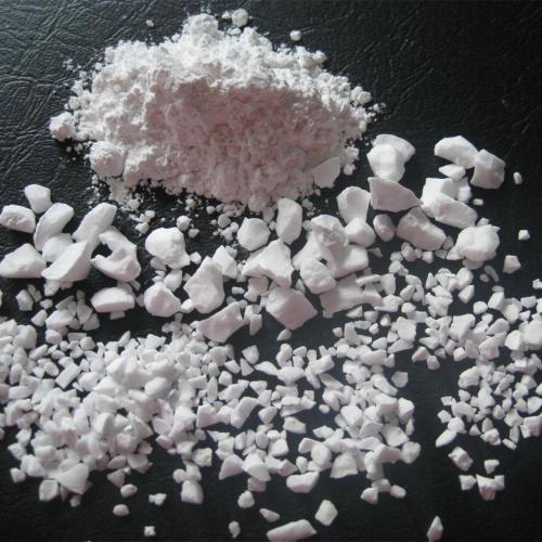 White tabular alumina for shaped and unshaped products