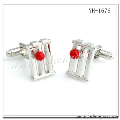 YH-1676 Novelty Cricket Stumps and Ball Sports Cufflinks