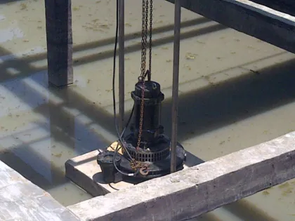 Waste Water Treatment Equipment: Industrial Submersible Aerator Systems