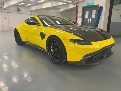 High-Quality Dry Carbon Fiber Hood, Bonnet, and Engine Cover Specifically Designed for Aston Martin Vantage