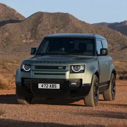 2025 Land Rover Defender 90 S