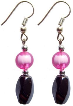 Orecchino ematite con gancio d'argento magenta 925