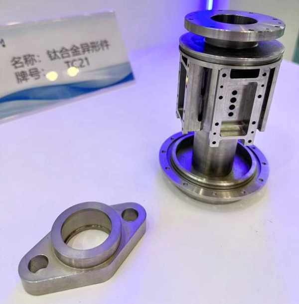 Titanium alloy anisotropic parts