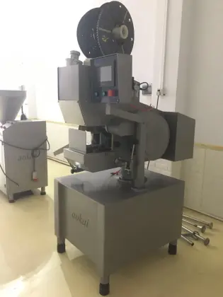 sausage double clipping machine