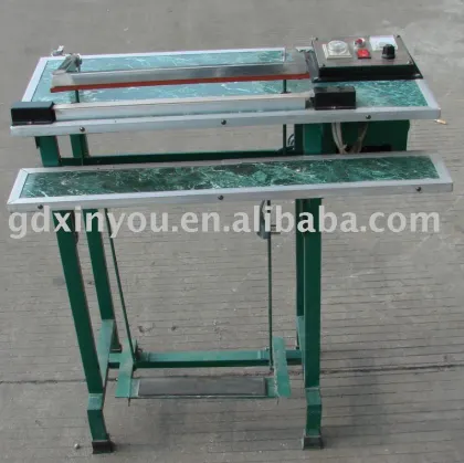 Plastic film sealing machine--foot operated sealing machine