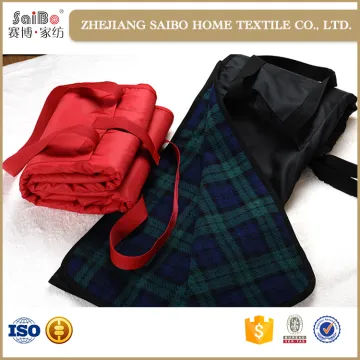 Comfort One Side Waterproof Polar Fleece pocket picnic blanket