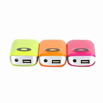 4,400mAh Power Banks with 4 LED Indicators, Shows Power Capacity
